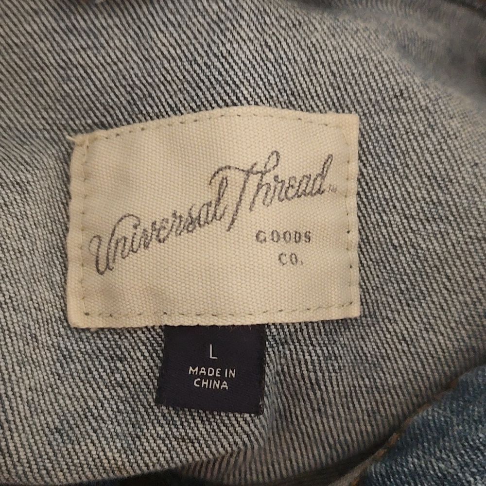 Universal Thread  distressed jean jacket   Sz L - Picture 6 of 6